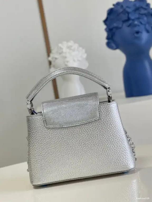 CAPUCINES VUITTON MINI LOUIS 0402